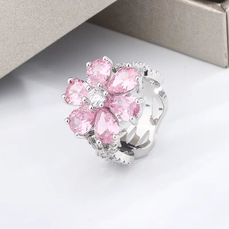 Anillo de EDA Flor Rosa 🌸 “El detalle perfecto para sorprender sin decir una palabra.”