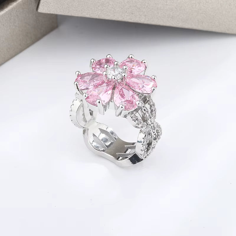 Anillo de EDA Flor Rosa 🌸 “El detalle perfecto para sorprender sin decir una palabra.”